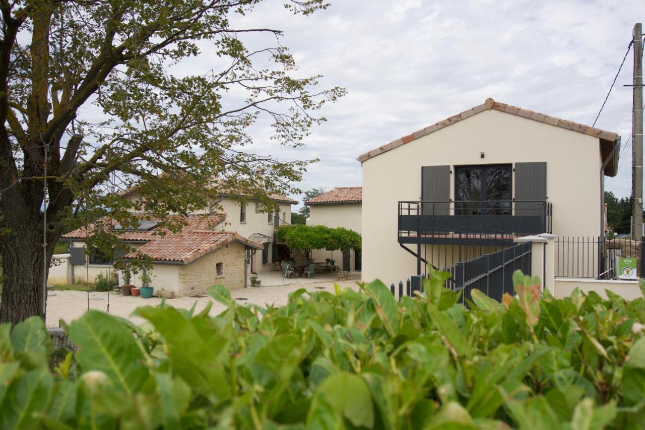 Gites Du Mas De Surlan Chantemerle-les-Bles Exterior photo